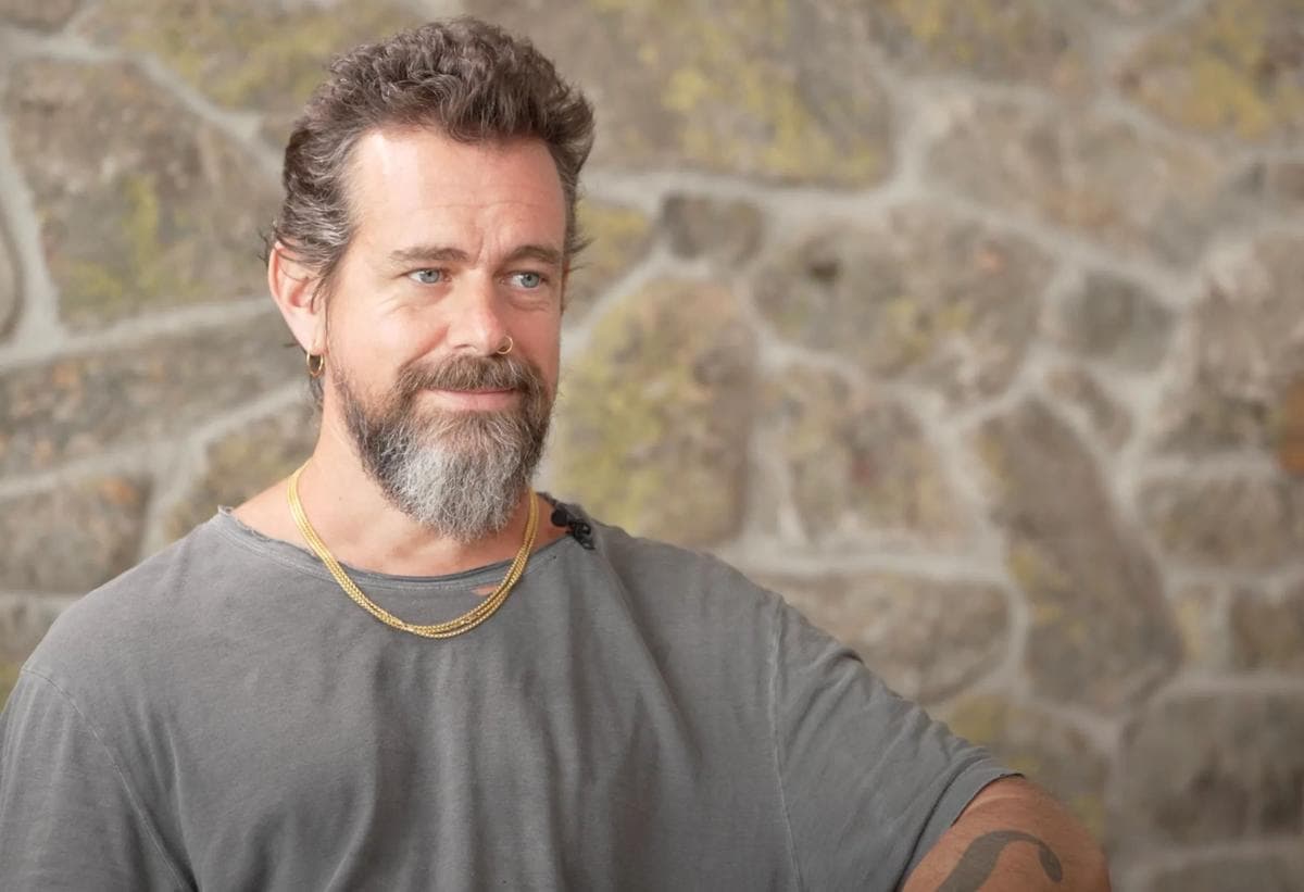 Block massacra 4000 lavoratori: l'IA al servizio del profitto