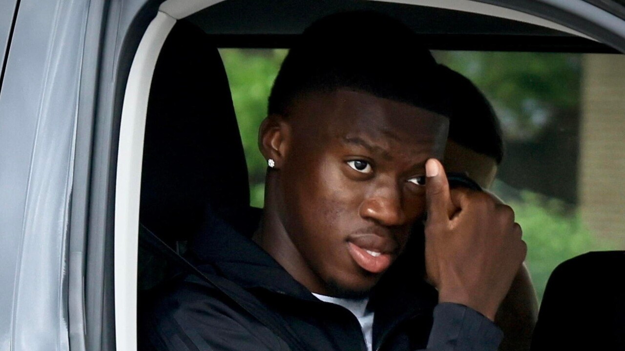Calciomercato, la guerra dei ricchi: la Juventus compra Sarr, l'Atalanta vuole Rowe. E il popolo?