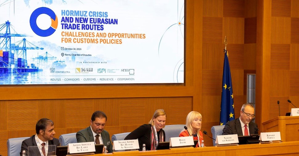 Hormuz, a Roma i padroni del mondo ridisegnano le rotte del capitale